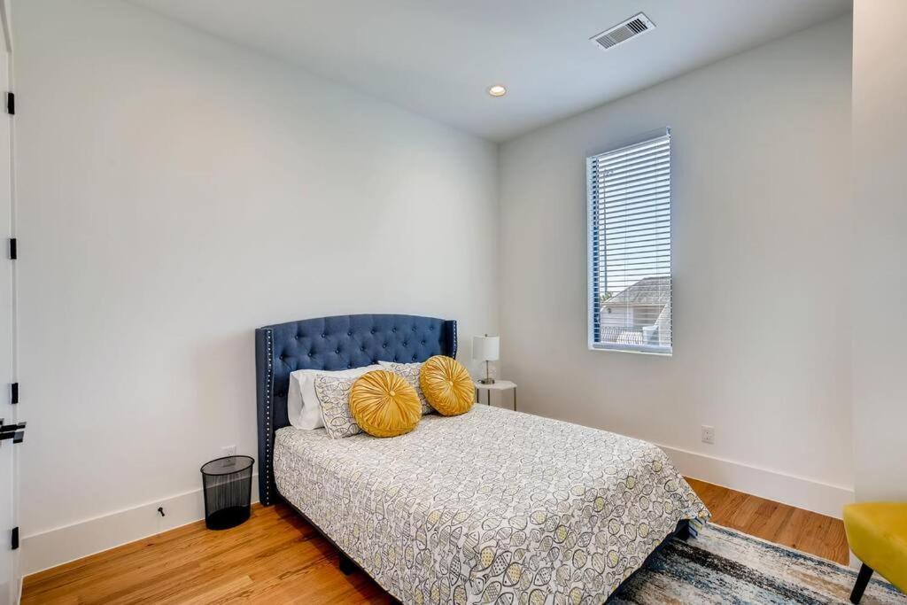 4 Story Home Mins To Downtown Houston With City Views Exteriör bild