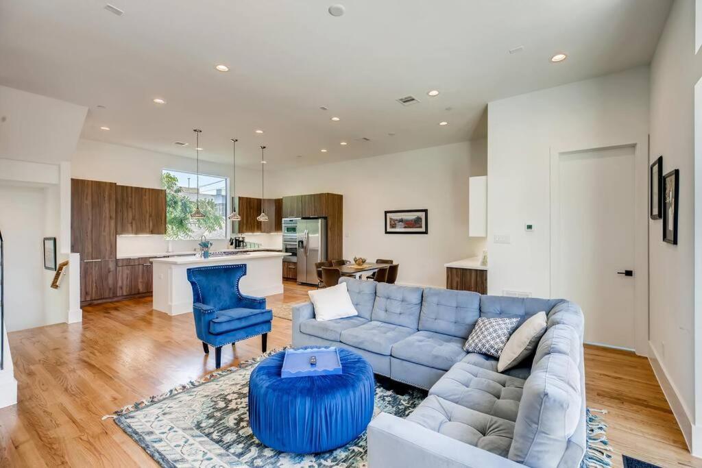 4 Story Home Mins To Downtown Houston With City Views Exteriör bild