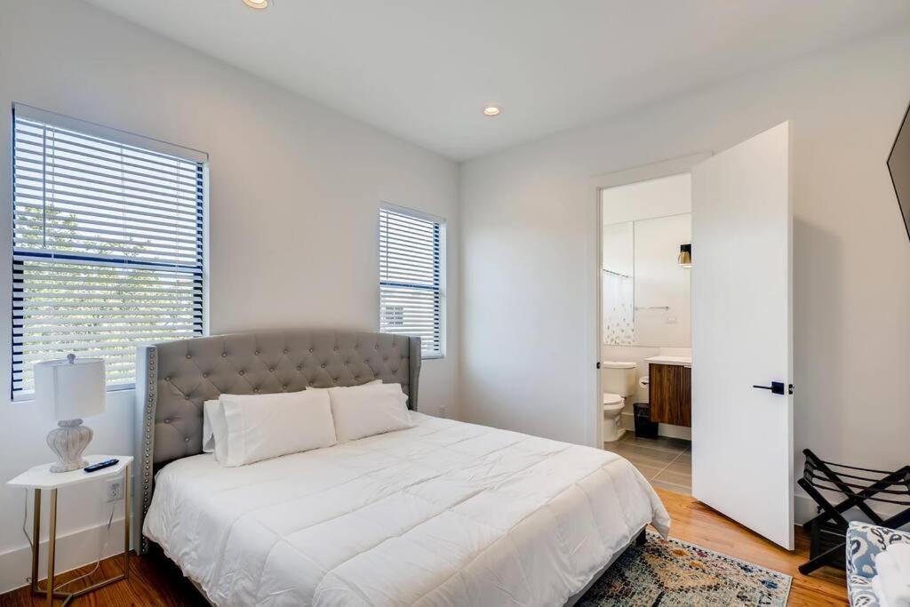 4 Story Home Mins To Downtown Houston With City Views Exteriör bild