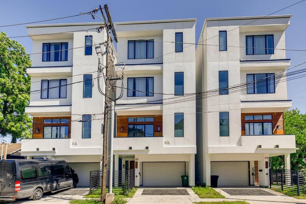 4 Story Home Mins To Downtown Houston With City Views Exteriör bild